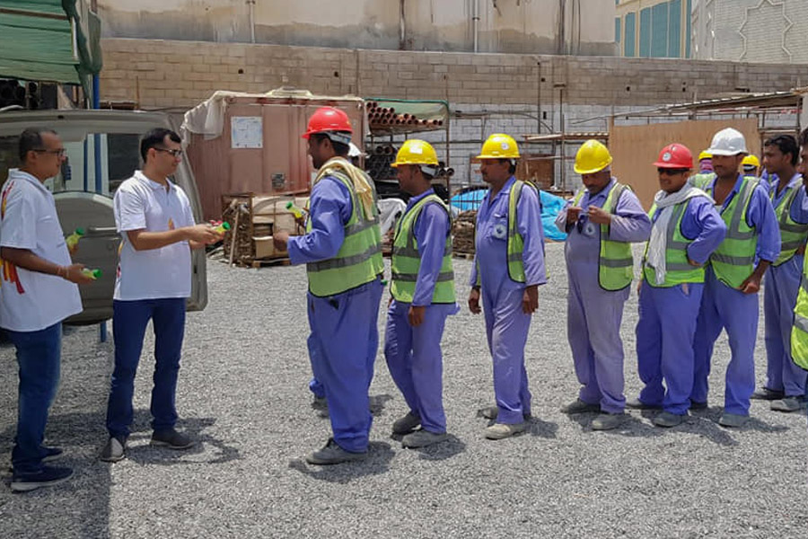 Construction workers in Muscat get relief in the scorching summer heat