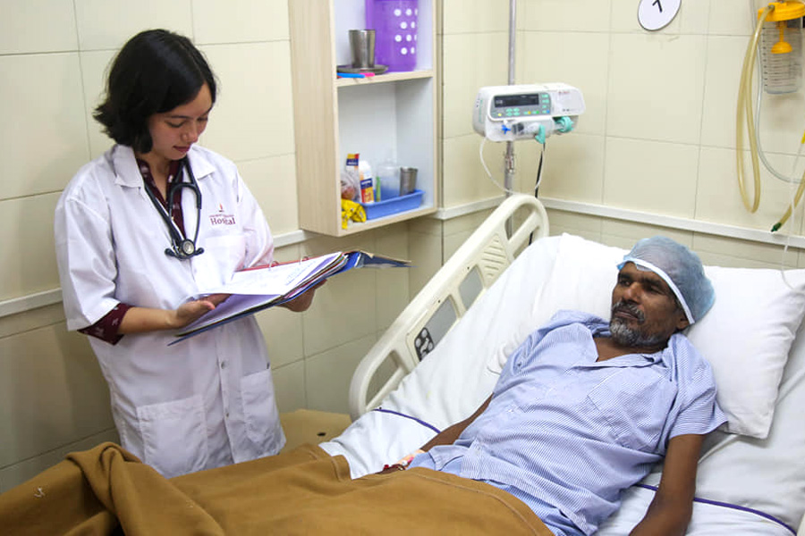 Medical students from Canada share their experience at Shrimad Rajchandra Hospital