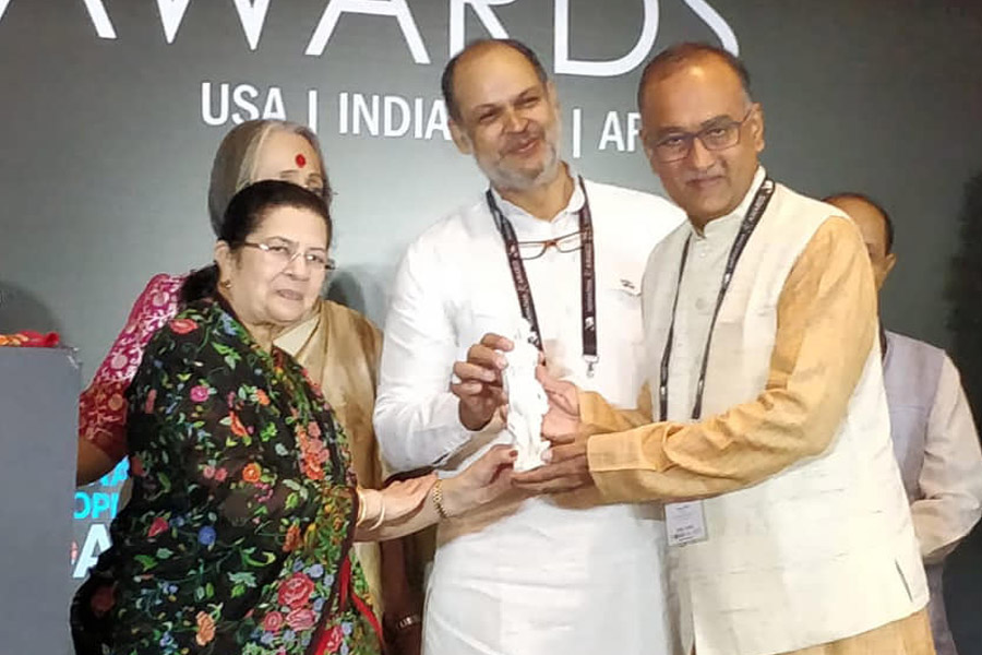 Shrimad Rajchandra Love and Care bestowed with the 'Mahatma Award for Social Good'