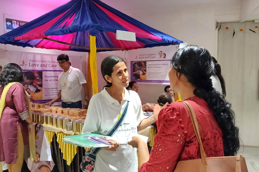 Shrimad Rajchandra Mahila Gruha Udyog exhibits at a leading school in Mumbai
