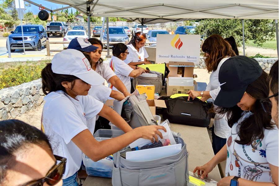 Volunteers in USA engage in community outreach initiatives