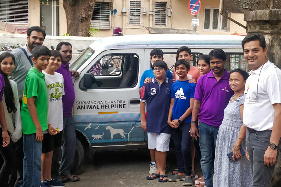 Young children join the Shrimad Rajchandra Animal Helpline for a day in Mumbai