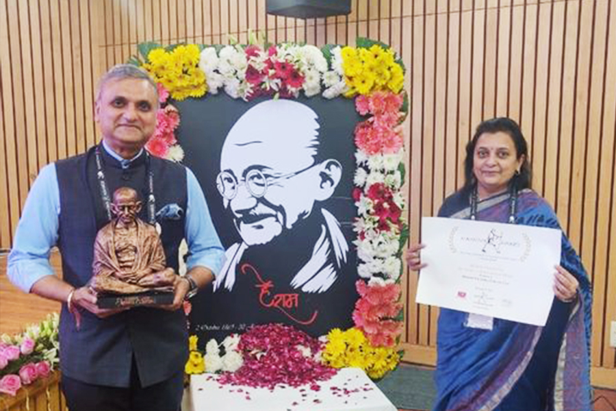 Shrimad Rajchandra Love and Care has been bestowed the ‘Mahatma Award 2020’ in recognition of its COVID Relief Initiatives, which benefitted 75 lakh people in over 50 cities across the globe!