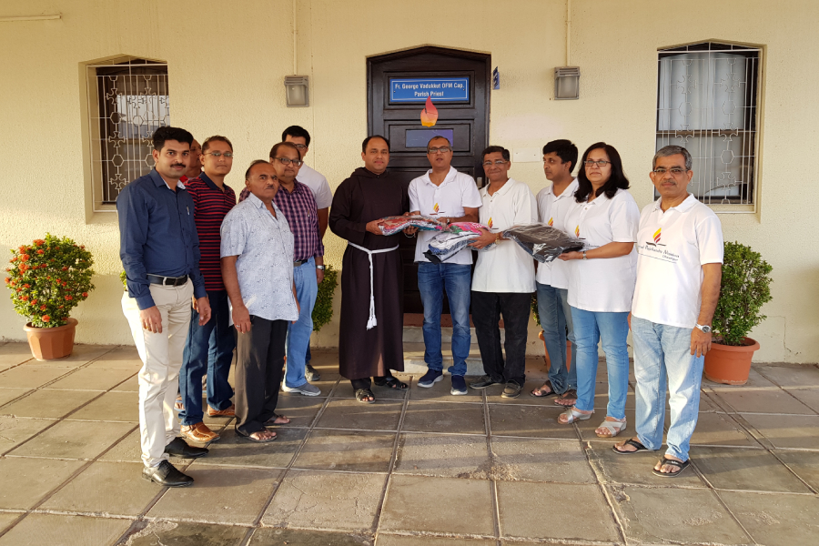 A clothes distribution drive in Muscat benefits hundreds